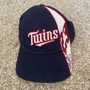 NWT Genuine Merchandise Minnesota Twins White Blue MLB Adjustable Baseball Cap